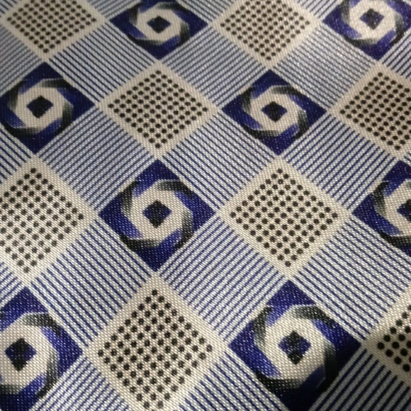 2 Mens Silk-polyester Ties - Picture 4 of 6